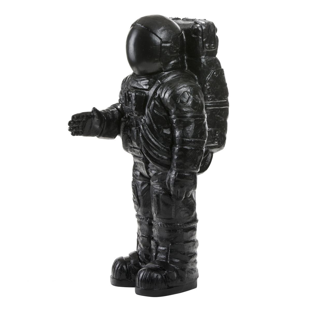 Astronaut-schwarz5ca891d83749a Astronaut
