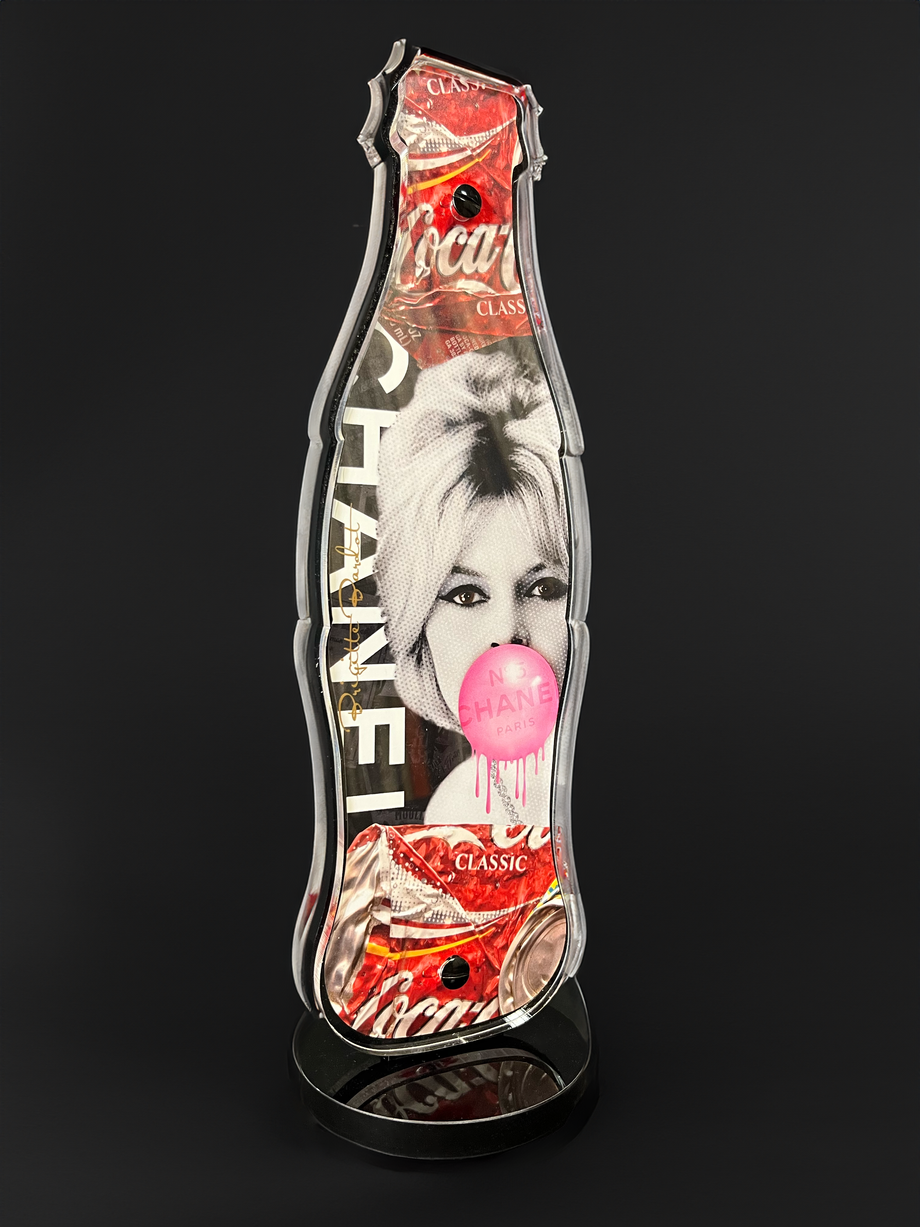 Hommage an Coca Cola nach CHANEL von Michael Daniels