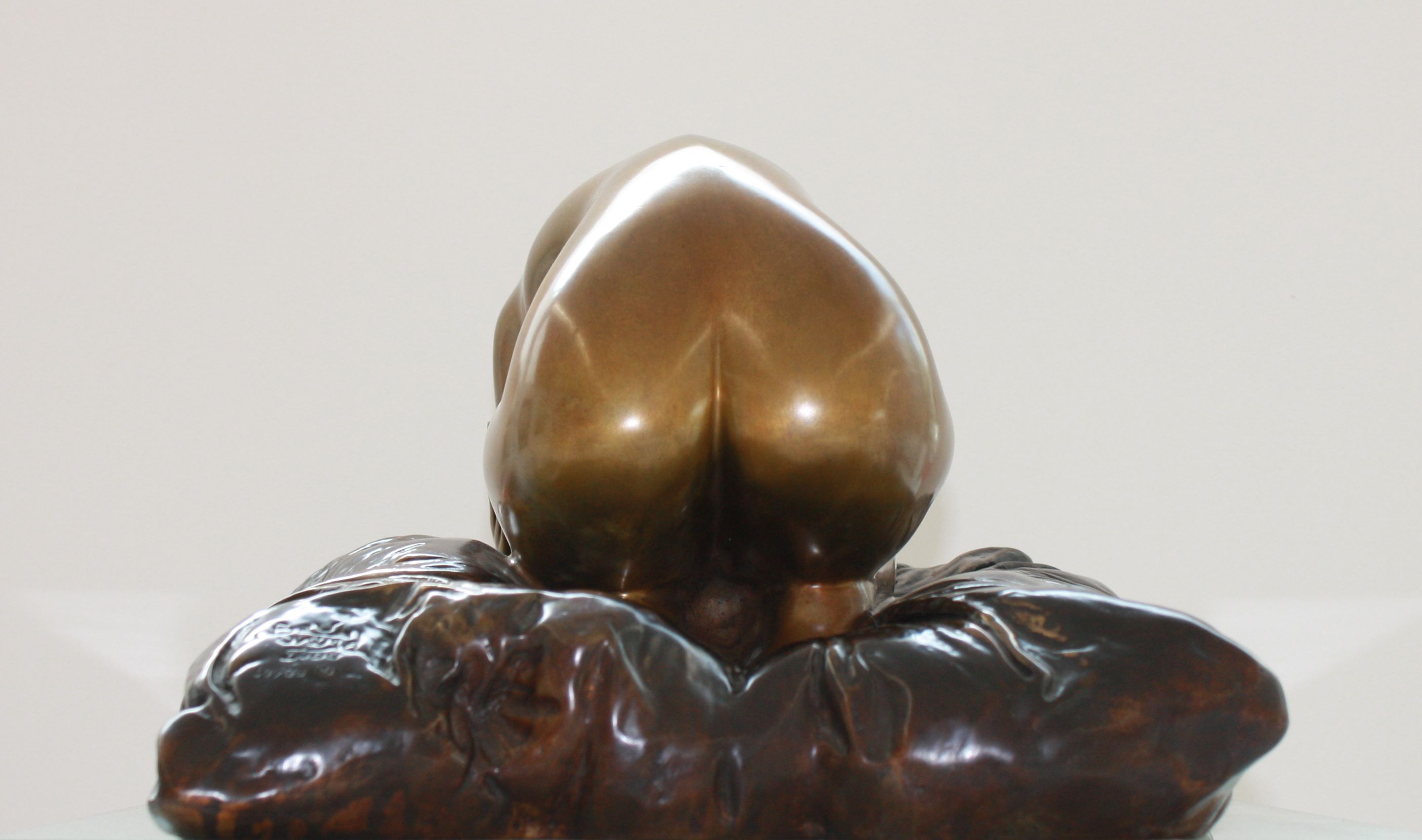Träumende Venus von Bruno Bruni, Bronzeskulptur von Bruno Bruni, weiblicher Akt