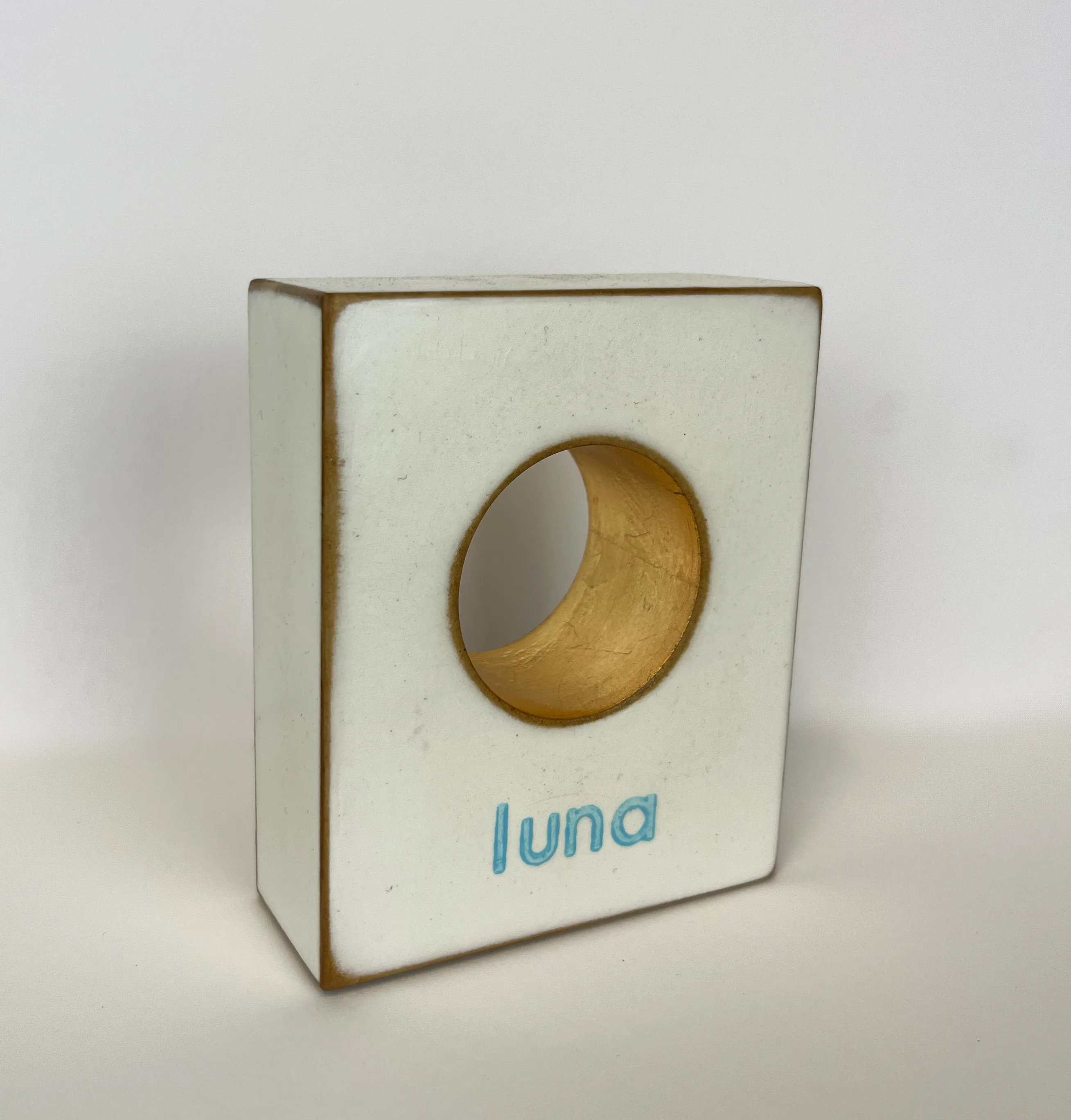 3D Kunstobjekt. Minimale Darstellung des Mondes Luna. 